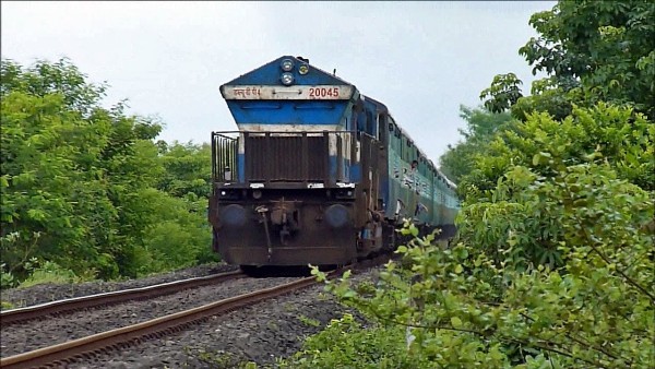 mandovi express mandovi express